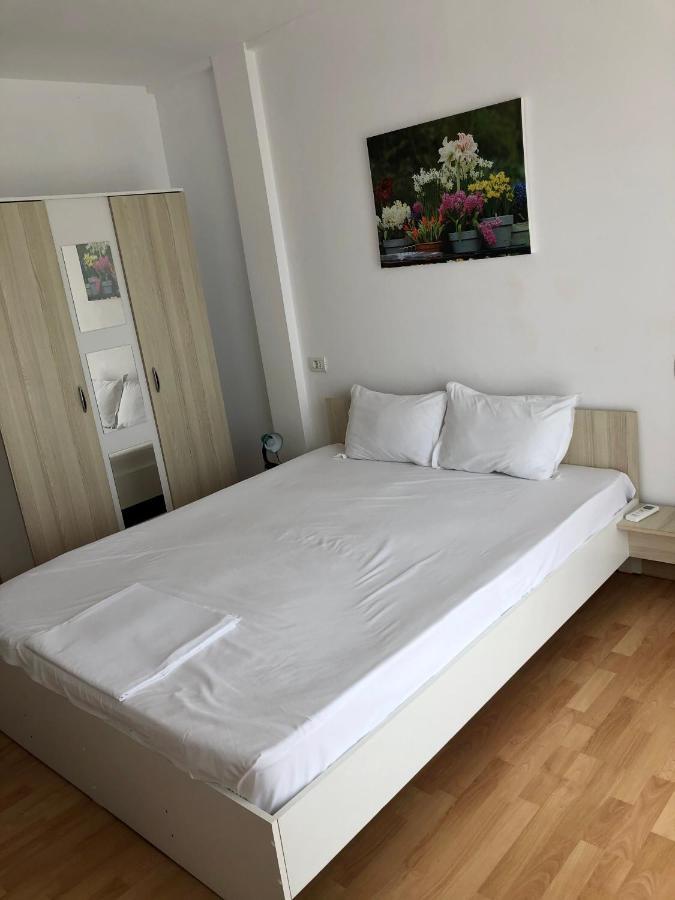 Vila Bordei Verde Năvodari Exteriör bild